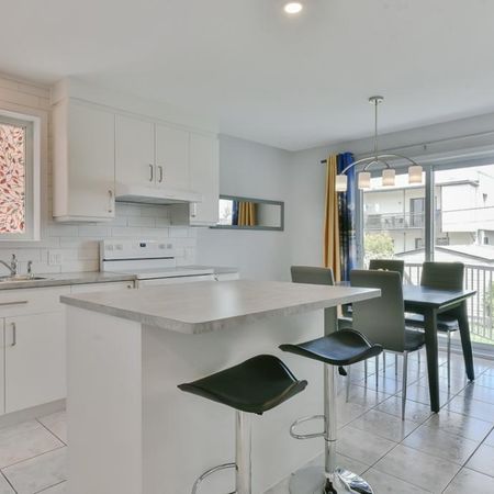 Condo-hôtel, foyer, terrasse, stationnement, Vieux-Longueuil. - Photo 3