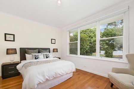 57 Evan Street, Parkdale. - Photo 2