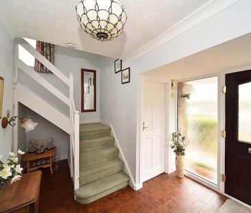 3 bedroom detached house to rent - Photo 5