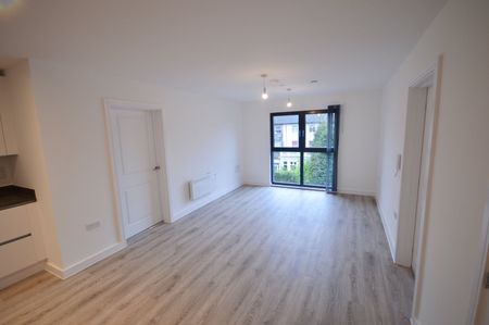 2 bedroom apartment to rent - Photo 4