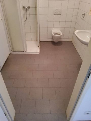 2 Zimmer Wohnung behindertengerecht mit Balkon und Küche - Foto 2