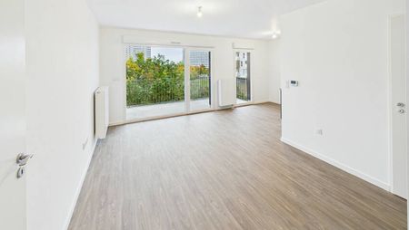 Appartement F2 - RESIDENCE NEUVE - PLATEAU DE HAYE - CUISINE EQUIPEE - PARKING EXTERIEUR - Photo 5
