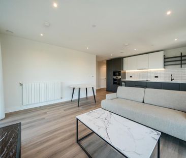 3 bedroom flat to rent - Photo 2