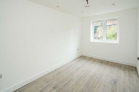4 bedroom maisonette to rent - Photo 5