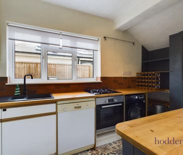 3 bedroom semi-detached house to rent - Photo 6