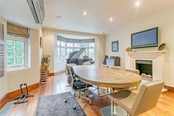 5 bedroom house in Hampstead Garden Suburb - Photo 1