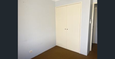 A comfortable, well-presented home that’s ready to move into. - Photo 4