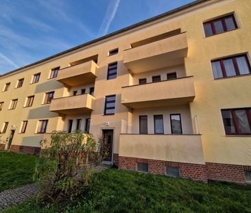 Geräumige zwei Zimmer Wohnung mit Balkon sucht ab sofort Mieter! - Photo 4