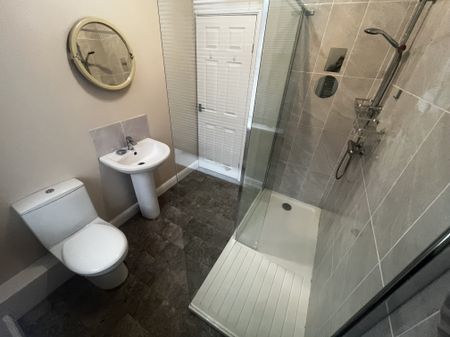 Copperfield View, Leeds - Photo 4