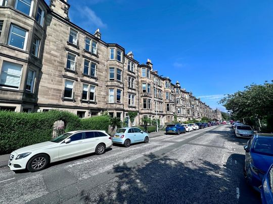 4 bedroom flat to rent - Photo 1