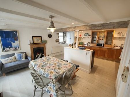 Mousehole, Penzance, TR19 - Photo 2