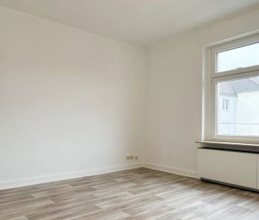 Altbauwohnung mit Charme: Renovierte 2-Zimmer Wohnung im Zentrum vo... - Photo 2