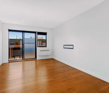 2Bedrooms, 1Bathrooms - Photo 2