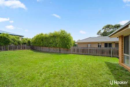 55 Lance Hill Avenue, Dunlop ACT 2615 - House For Rent | Domain - Photo 4