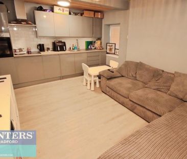 2 bedroom semi-detached house to rent - Photo 3