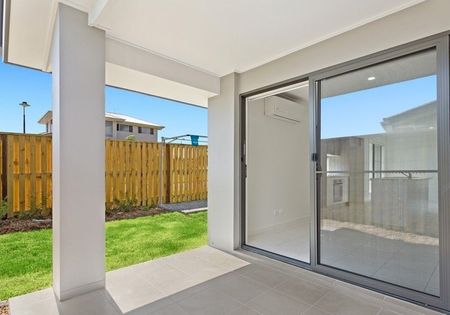 Modern 3-Bedroom Home in Pimpama - Photo 2