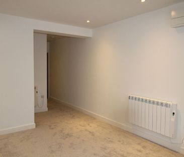 Station Approach West, 9 Station Cottages Station Approach West, BN6 - Photo 4