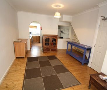 Coronation Avenue - Photo 1