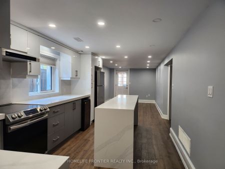 For Lease - 23 Bowsprit Avenue, Toronto, Ontario - Photo 4