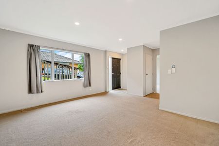 Spacious 2 bed family home! - Photo 4