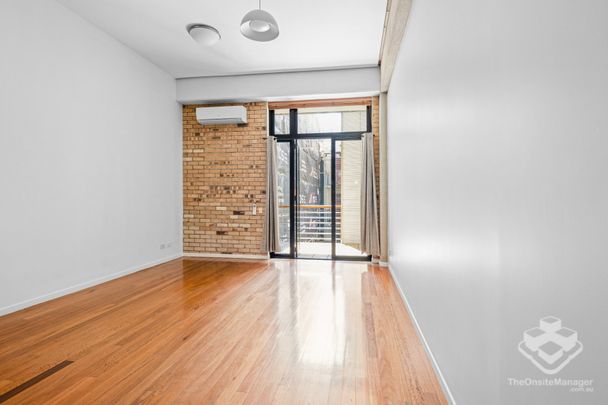 Central and Spacious 1 bedroom loft apartment in Fortitude Valley - Photo 1