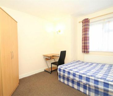 House of multiple occupation to rent - Photo 1