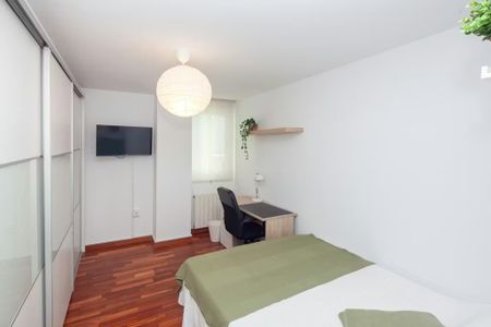 Carrer Dr. Lluch, Valencia, Valencian Community 46011 - Photo 4