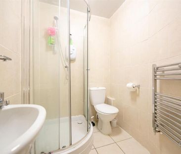 4 bedroom apartment to rent - Photo 3