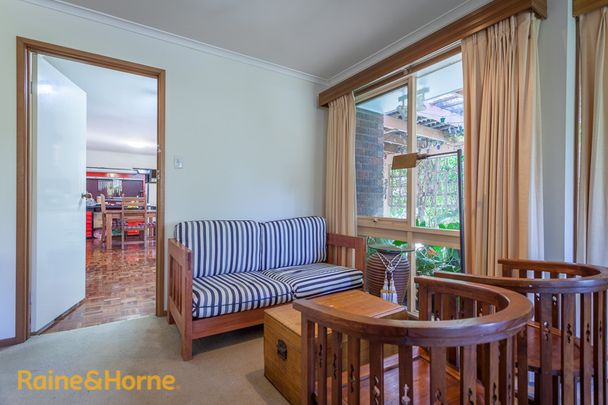 charming 3-bedroom home - Photo 1