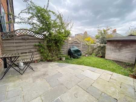 2 bedroom maisonette to rent - Photo 3