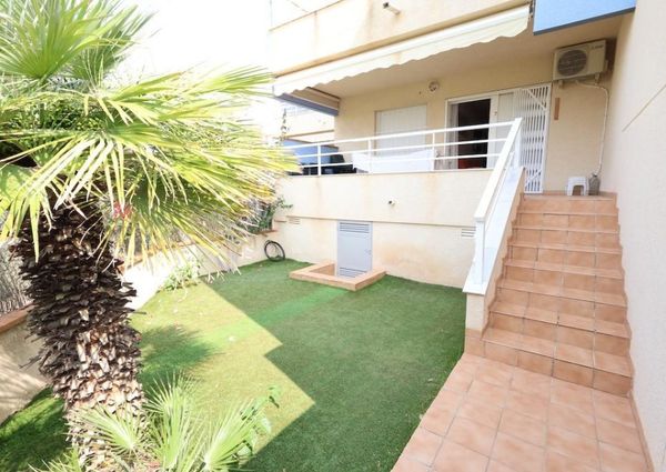 Apartamento bajo en Aguamarina.