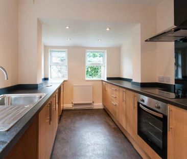 3 bedroom terraced house to rent - Photo 6