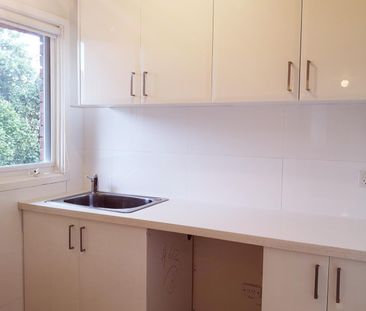 Spectacularly Bright Family Home in the Templeton Primary School Zone - Photo 6