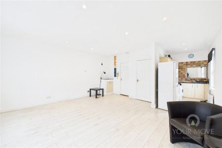 Studio to rent - Photo 3