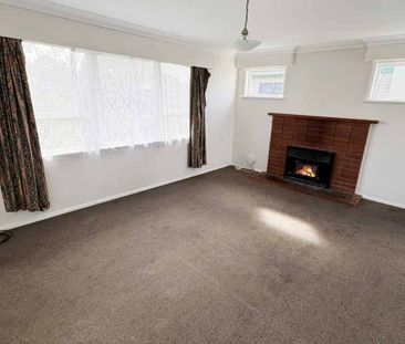 LEVIN - 3 BEDROOM - Photo 5