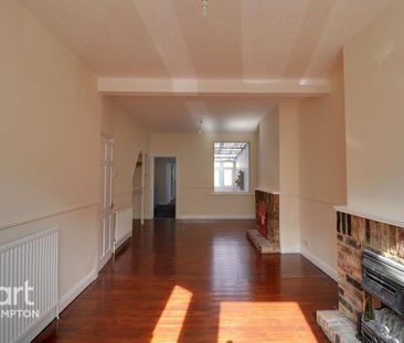 3 bedroom terraced house to rent - Photo 2