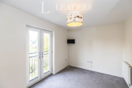 2 bedroom house to rent Pynham Crescent, Hambrook, Chichester, PO18 - Photo 3