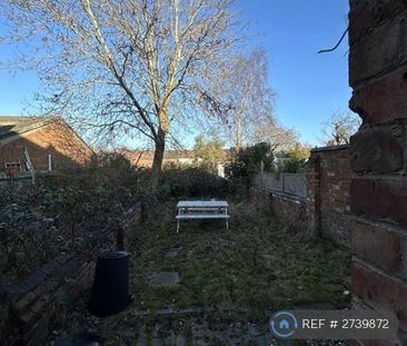 4 bedroom terraced house to rent - Photo 1