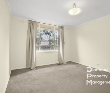 Three Bedrooms Single Level House In Balwyn High School Zone - Photo 1