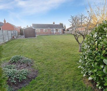 3 bedroom detached bungalow to rent - Photo 1