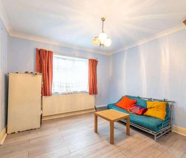 Lyon Park Avenue, Alperton, HA0 - Photo 3