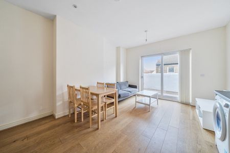 Balham Hill, London, SW12 - Photo 3