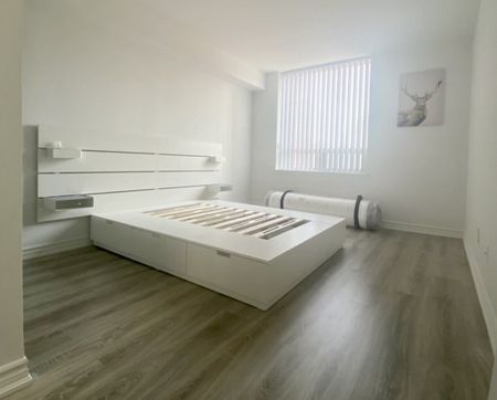 For Lease - 633 Bay Street Unit# 2413, Toronto, Ontario - Photo 4