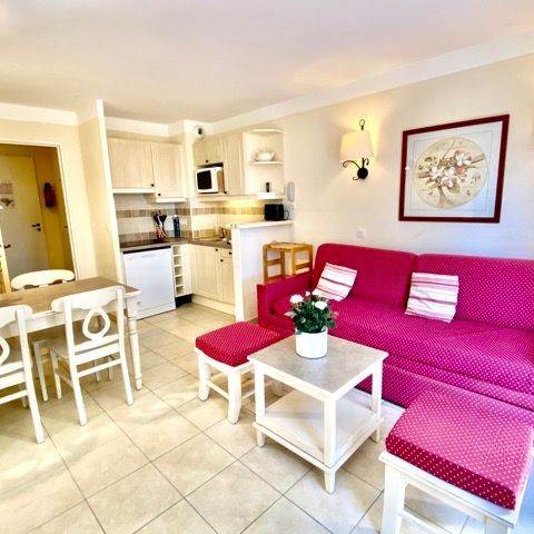 Location Maison 3 pièces 45m² MALLEMORT 13370 - Photo 1