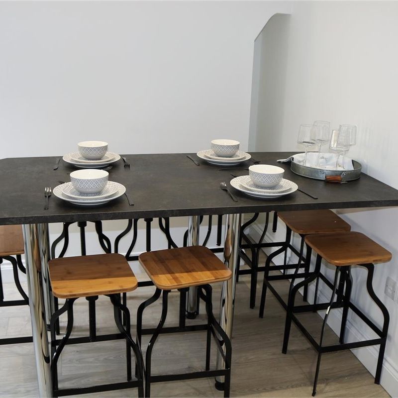 Room 7, 35 Mill Road, Cambridge - Photo 1