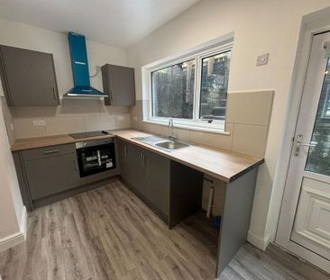 2 bedroom terraced house to rent - Photo 3