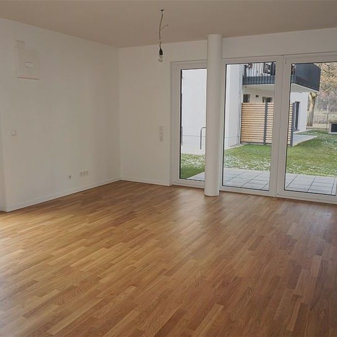 Moderne Erdgeschosswohnung mit Einbauküche und Terrasse! Mit direktem Blick auf die Mosel - Photo 1