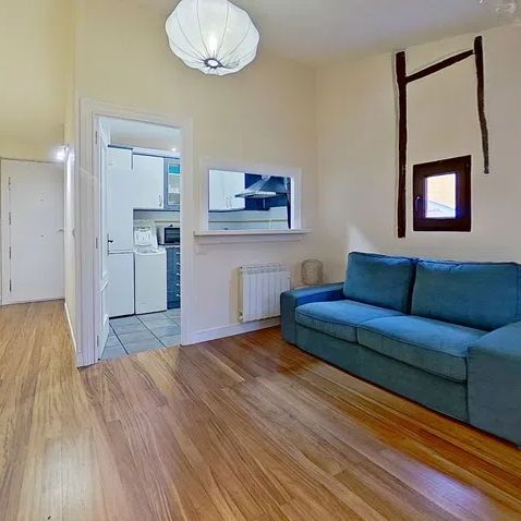 Alquiler de piso en Calle Harategi Zahar - Photo 1