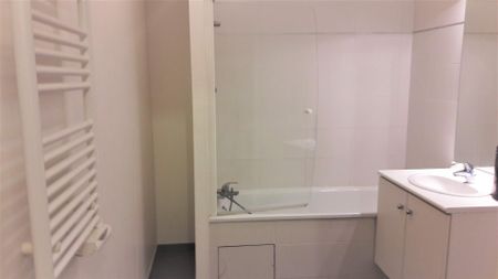 location Appartement T2 DE 42.28m² À LE CHESNAY - Photo 3
