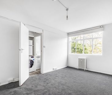 Shepherds Bush Green, London, W12 - Photo 5